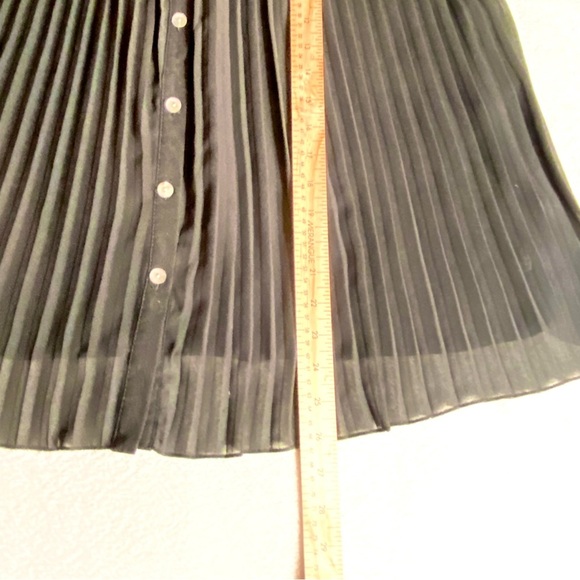 Elegant Black Sheer Blouse Size US M 100% Polyester - Picture 8 of 10